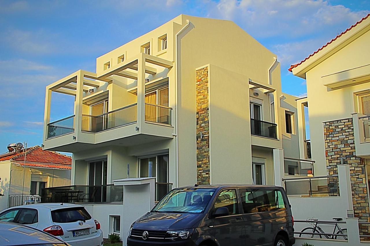 Sky Rays Luxury Apartments Nikiti  Exteriér fotografie