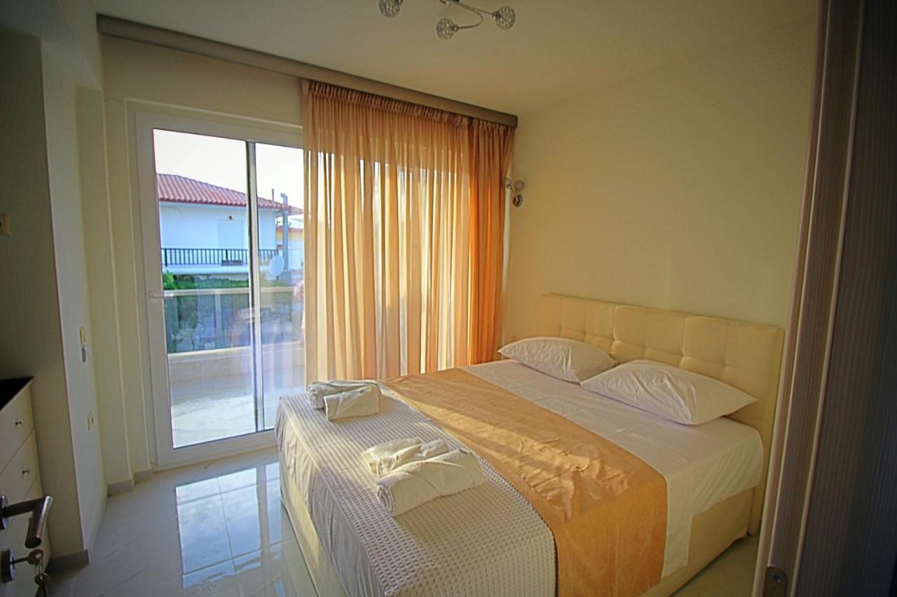 Sky Rays Luxury Apartments Nikiti  Exteriér fotografie