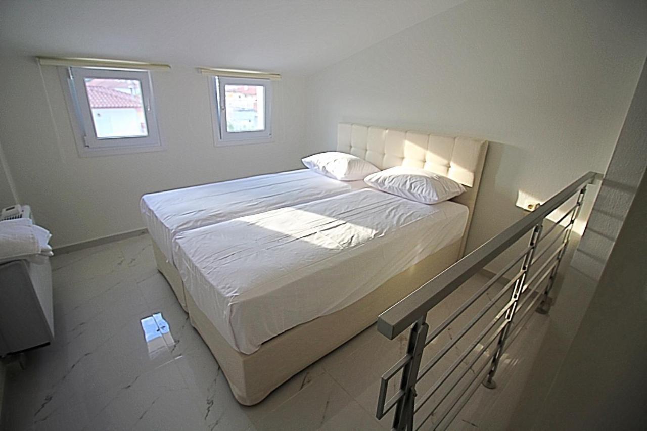 Sky Rays Luxury Apartments Nikiti  Exteriér fotografie