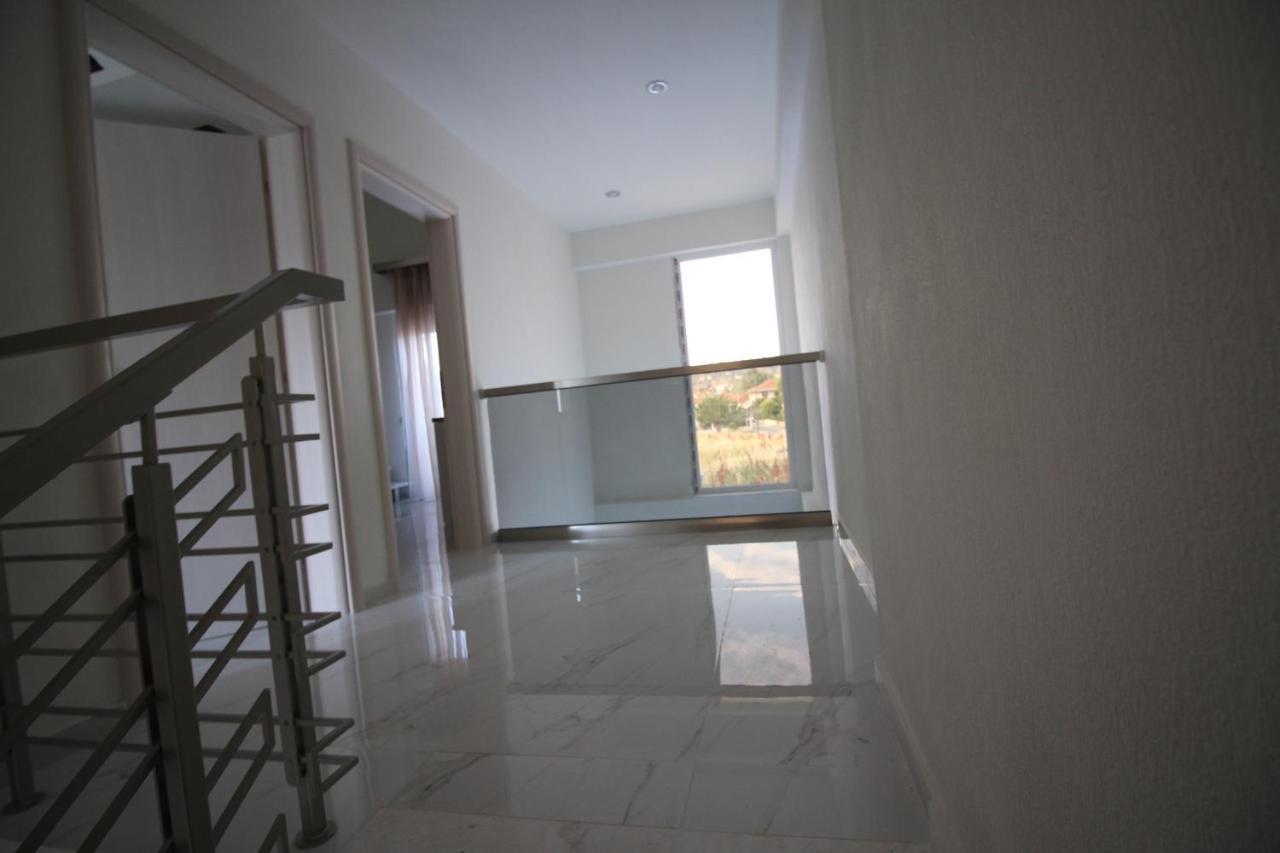 Sky Rays Luxury Apartments Nikiti  Exteriér fotografie