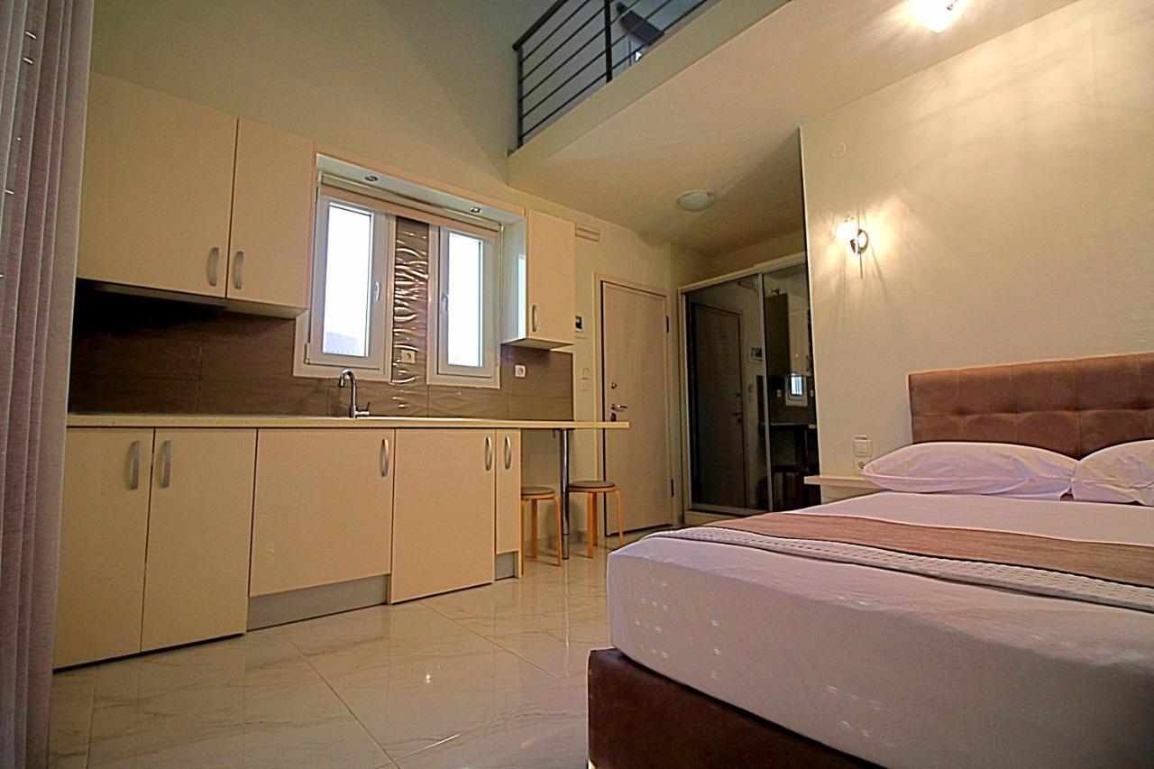Sky Rays Luxury Apartments Nikiti  Exteriér fotografie